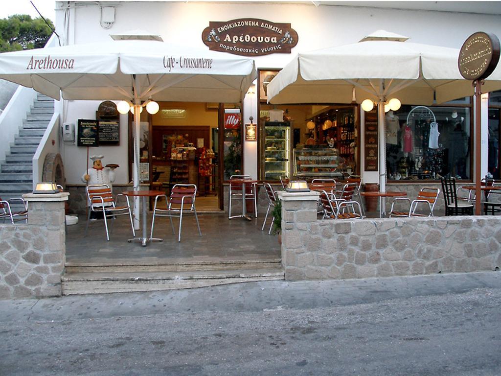 Arethousa Plaka  Exterior photo